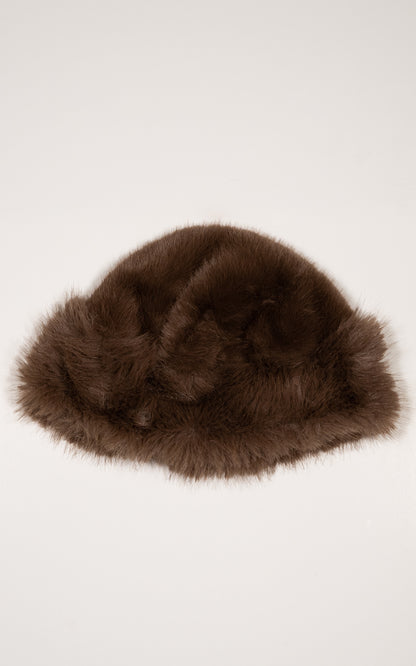 FLUFFY HAT CAFÉ