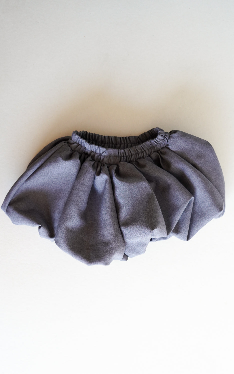 SHORT GLOBITO GRIS