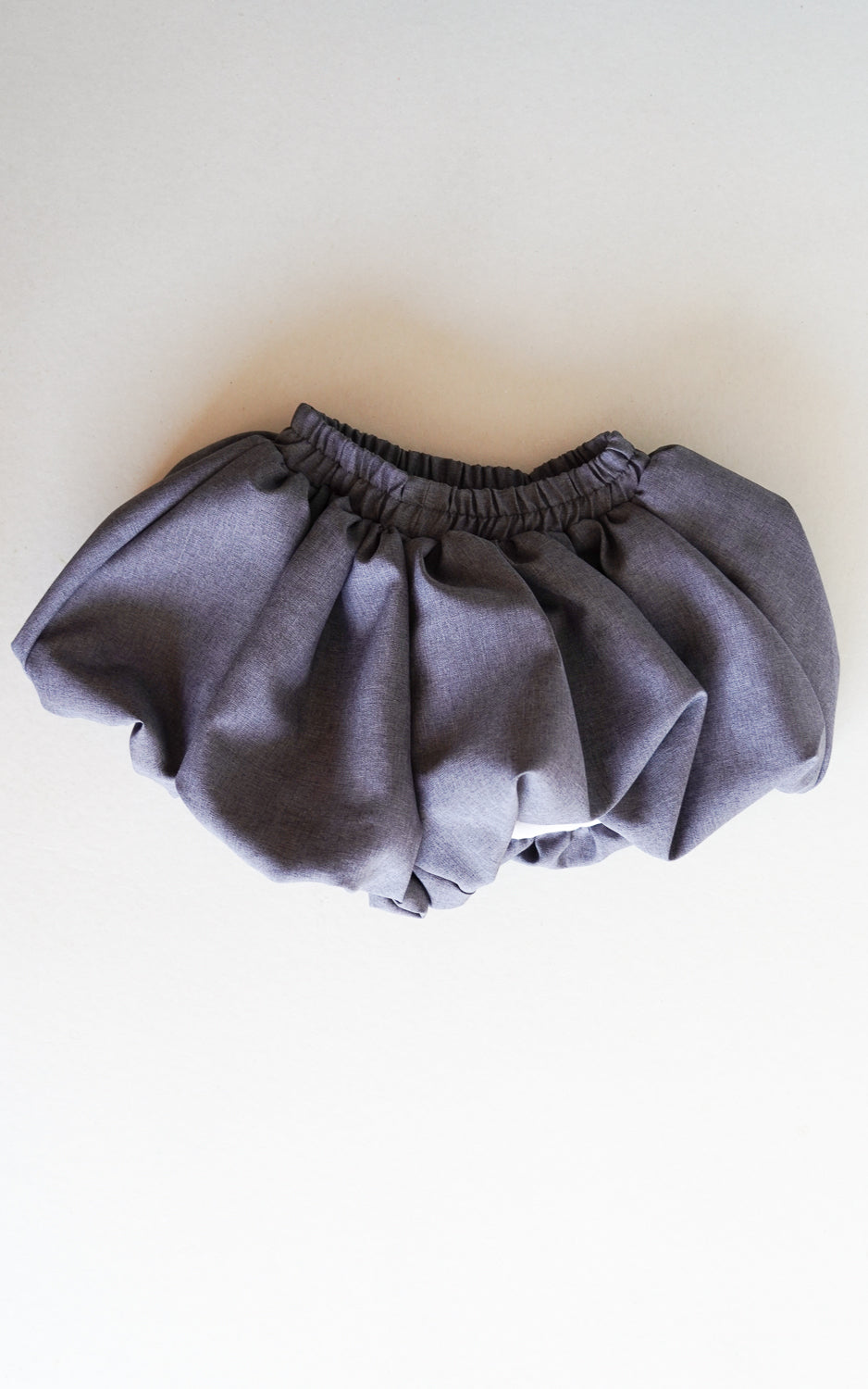 SHORT GLOBITO GRIS