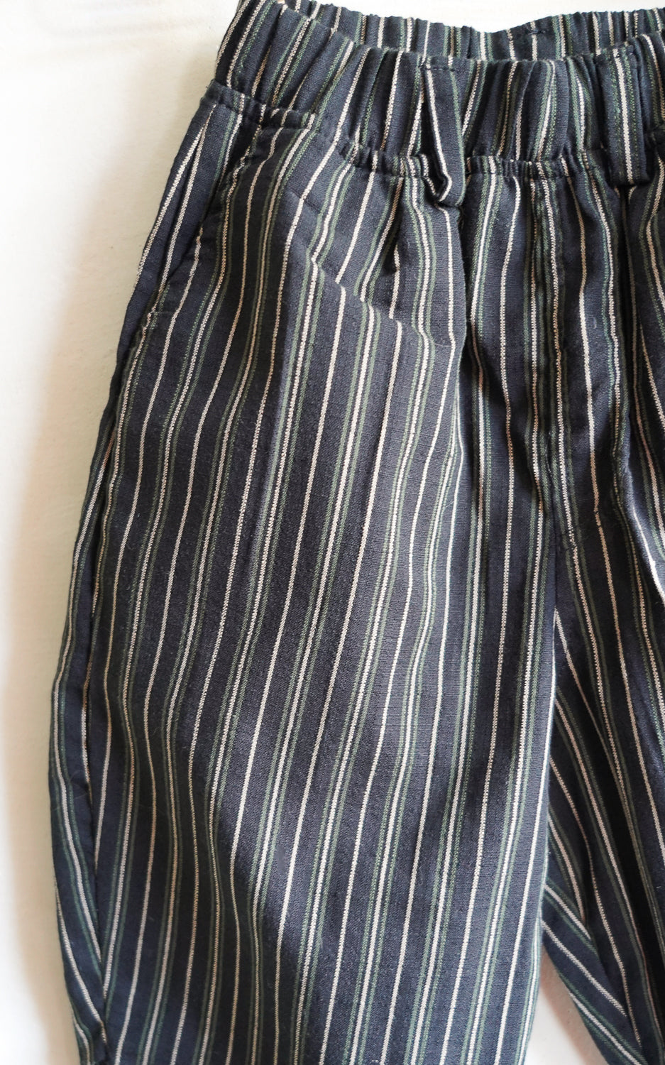 PANTALON BAGGY NEGRO RAYAS